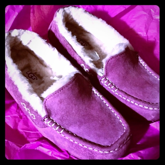 UGGS Ansley Slippers-Sz/7-SOLD - Picture 4 of 8